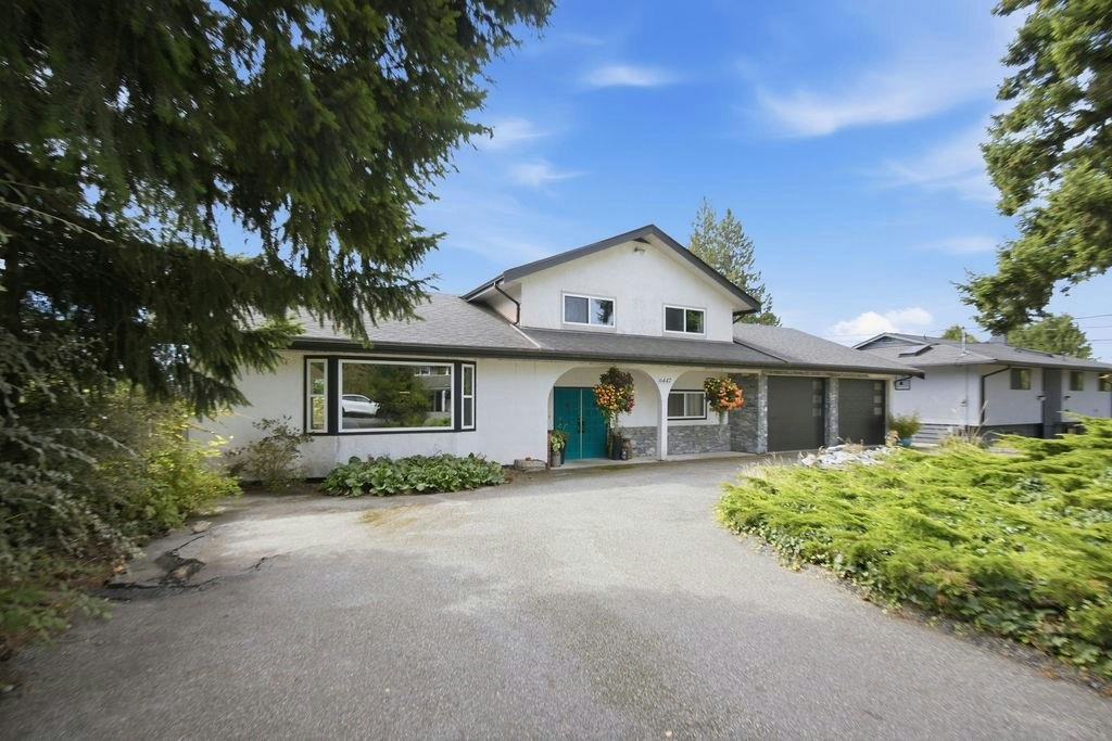 6447 Samron Road, Sechelt, BC, V7Z 0M8