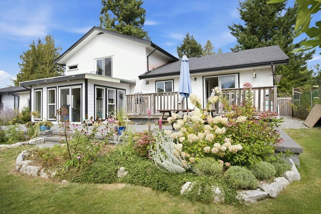 6447 Samron Road, Sechelt, BC, V7Z 0M8 - 30