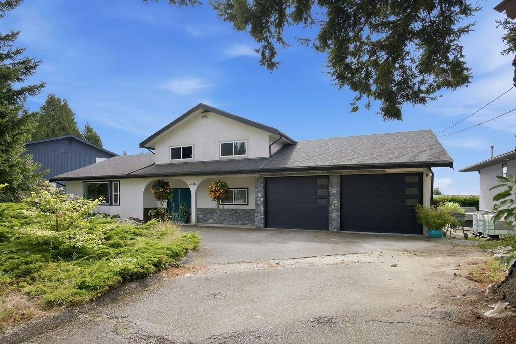 6447 Samron Road, Sechelt, BC, V7Z 0M8 - 3