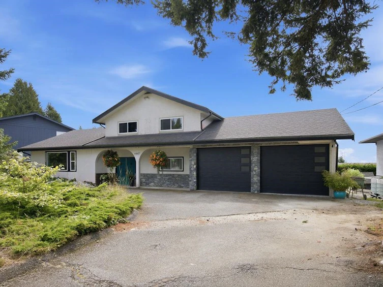 6447 Samron Road, Sechelt, BC, V7Z 0M8 - 3