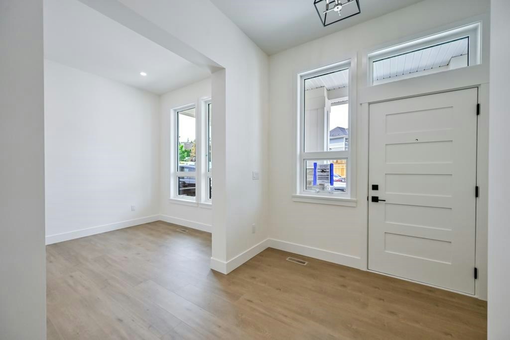 10112 Elderberry Crescent - 5
