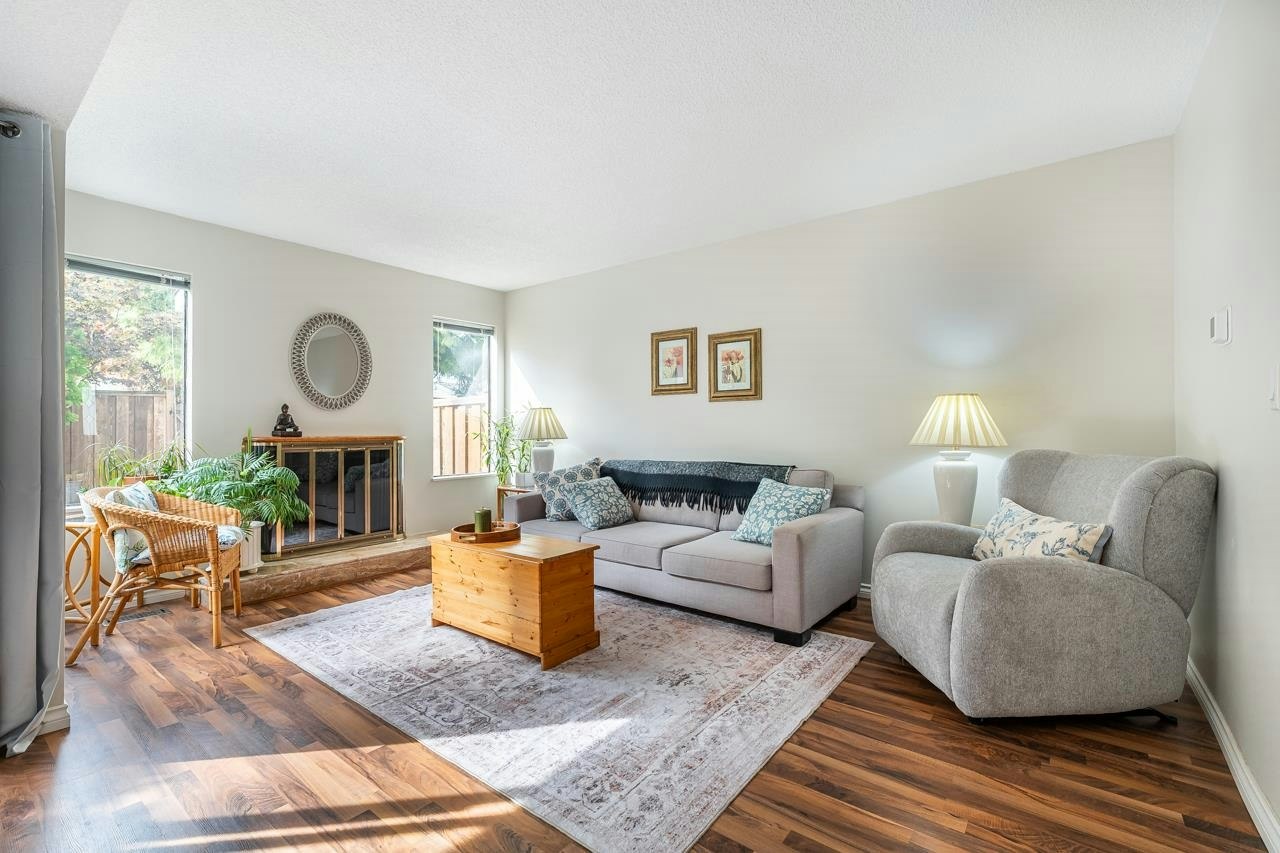 25-9346 128 Street - 5