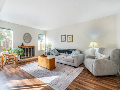 25-9346 128 Street - 5