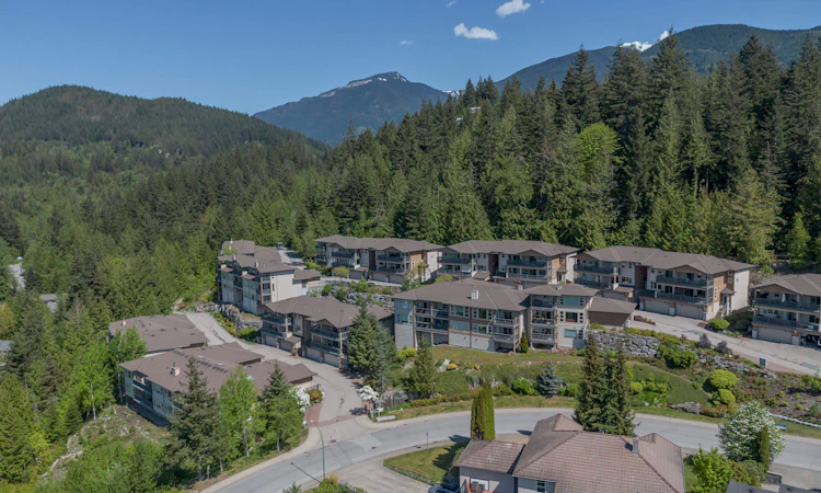 6-1024 Glacier View Drive
