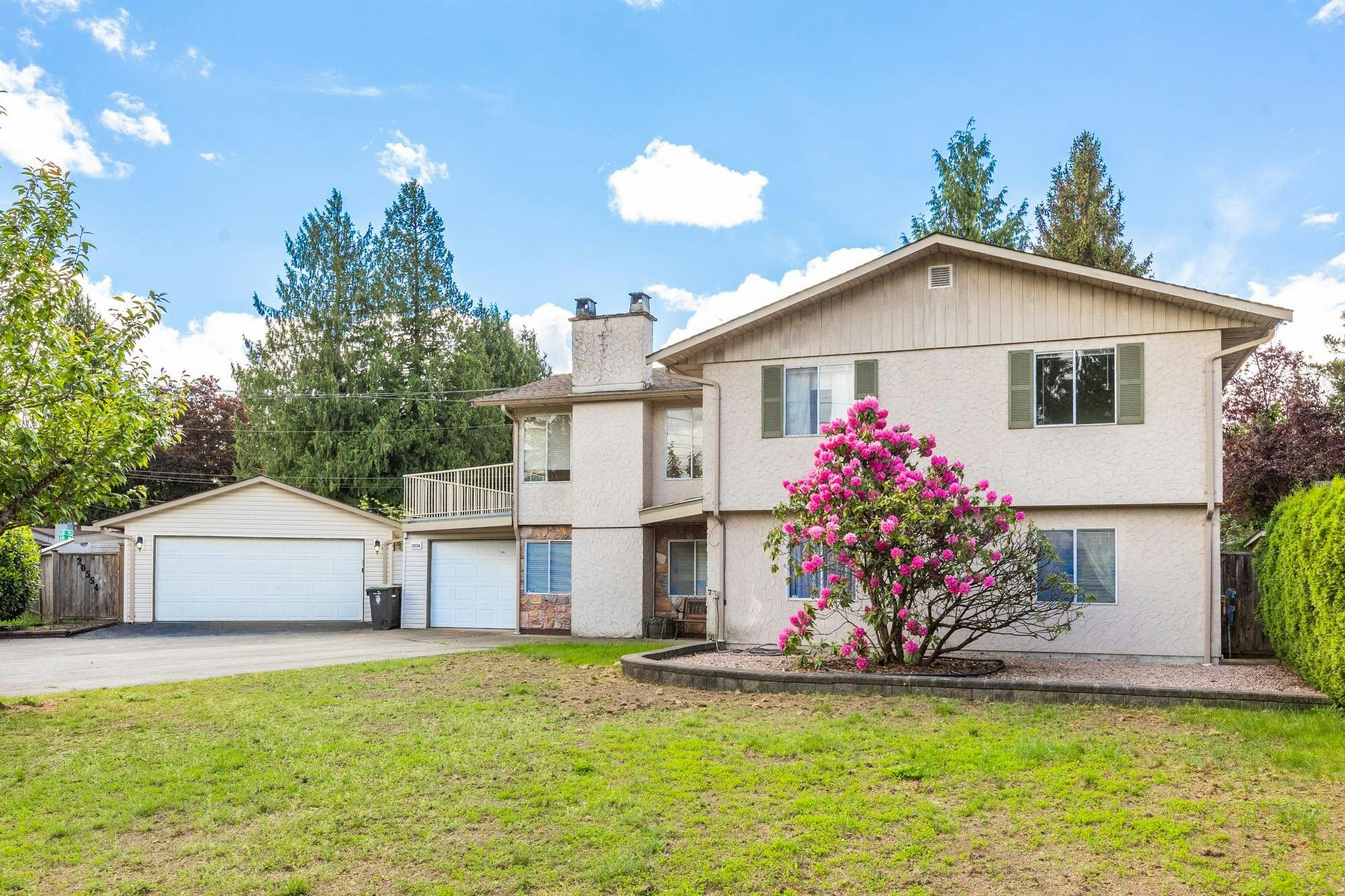 20554 43a Avenue - 3