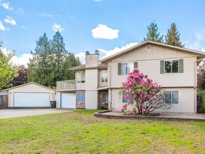 20554 43a Avenue - 3