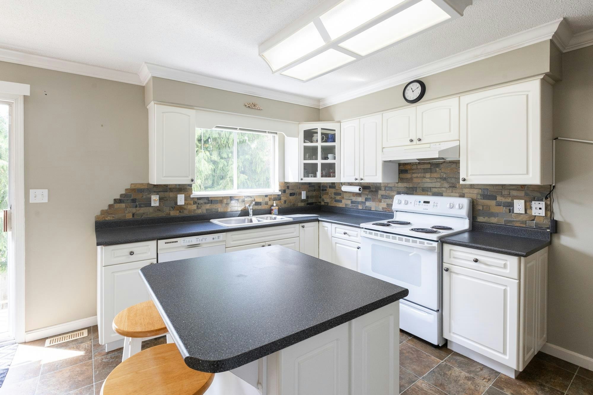 20554 43a Avenue, Langley, BC, V3A 3C8 - 9