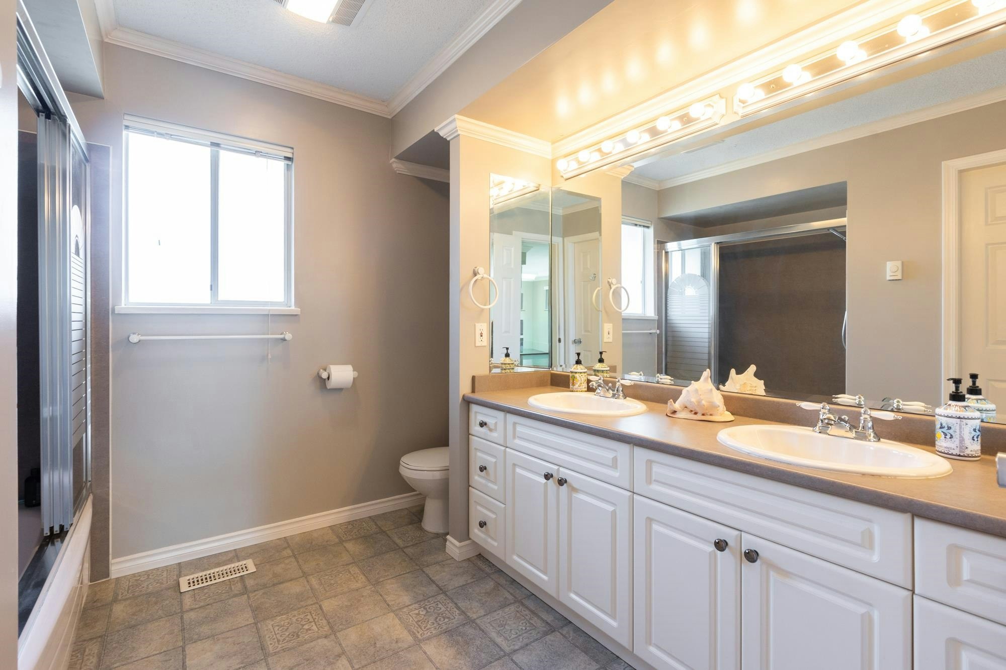 20554 43a Avenue, Langley, BC, V3A 3C8 - 19