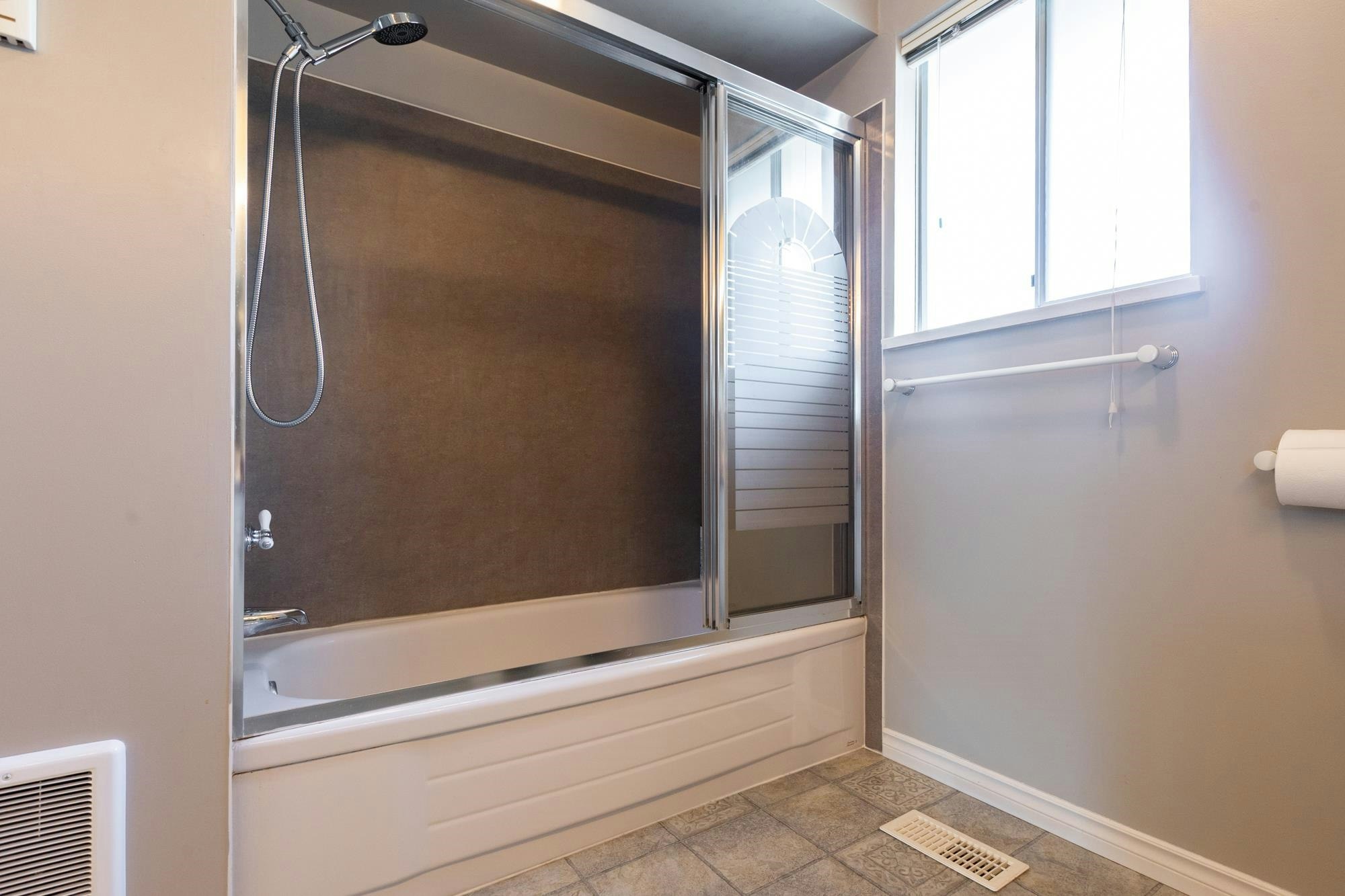 20554 43a Avenue, Langley, BC, V3A 3C8 - 20