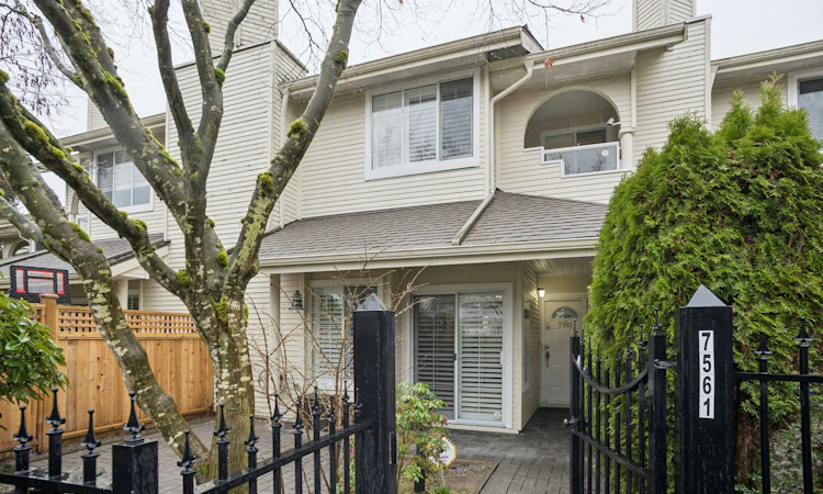 7561 Manitoba Street