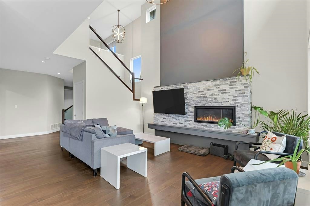 39340 Falcon Crescent, Squamish, BC, V8B 0Y9 - 2