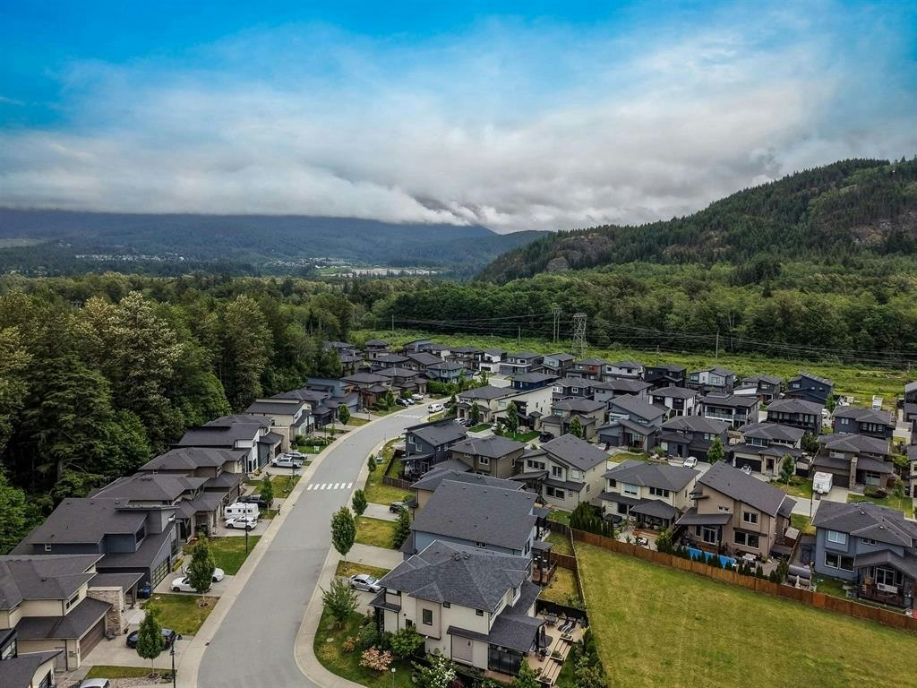 39340 Falcon Crescent, Squamish, BC, V8B 0Y9 - 27