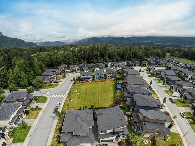 39340 Falcon Crescent, Squamish, BC, V8B 0Y9 - 26
