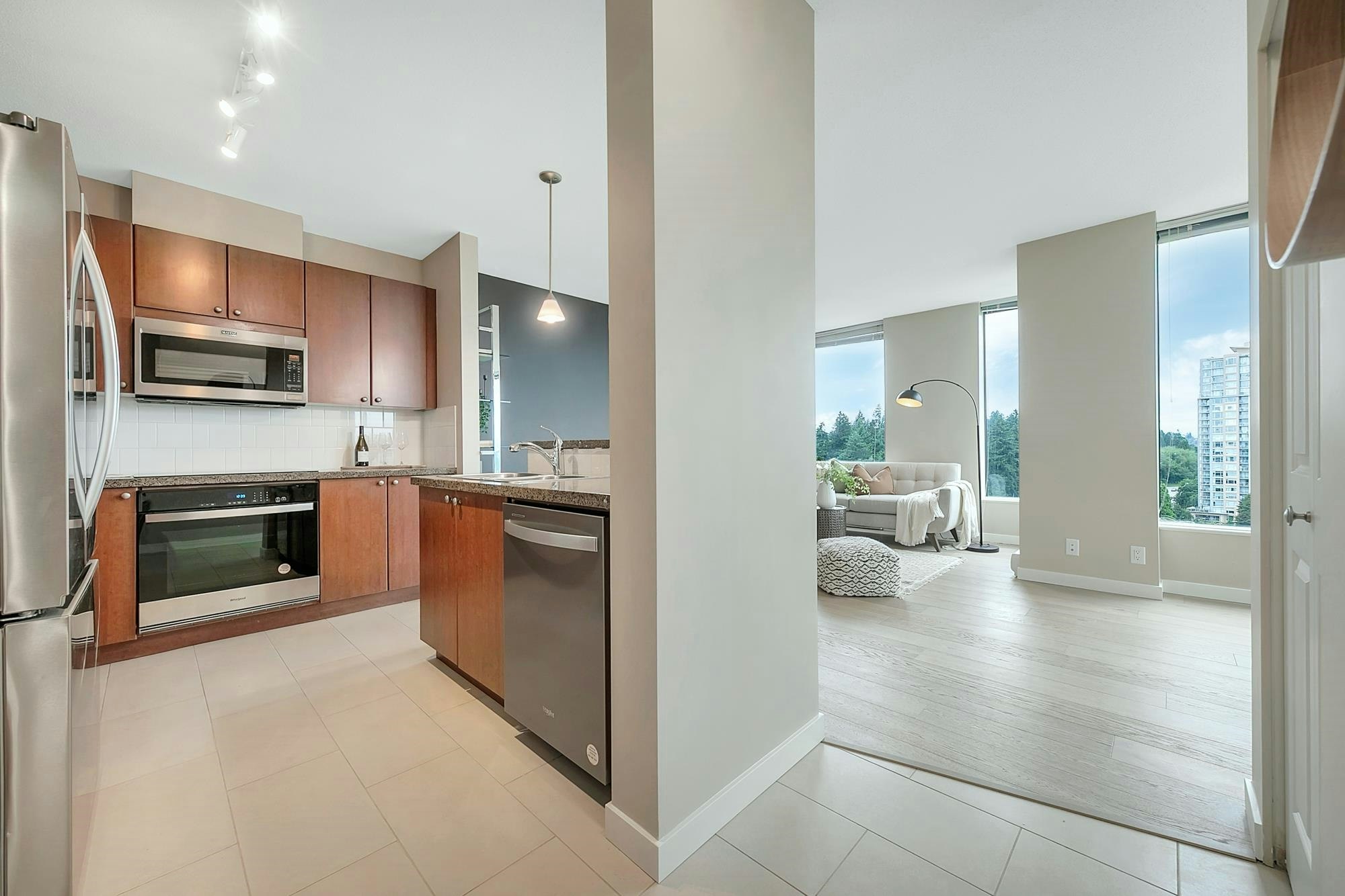 2203-15 E Royal Avenue, New Westminster, BC, V3L 0A9 - 10