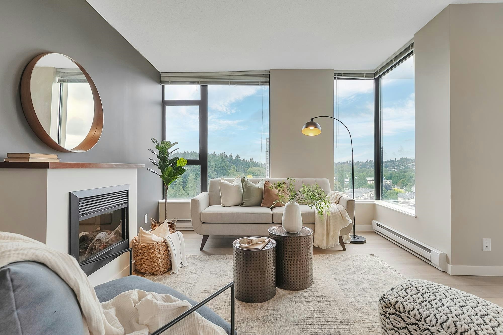 2203-15 E Royal Avenue - 2