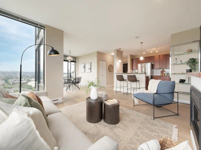 2203-15 E Royal Avenue - 4