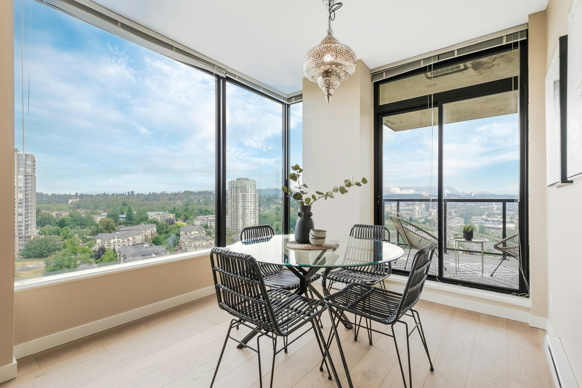 2203-15 E Royal Avenue, New Westminster, BC, V3L 0A9 - 12