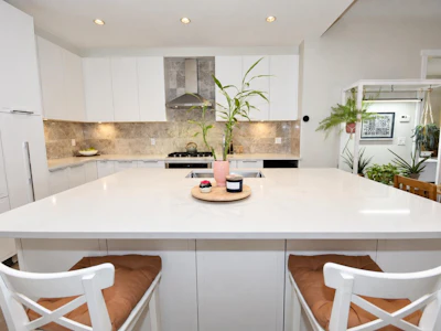 229-5535 Admiral Way - 4