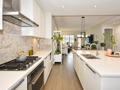229-5535 Admiral Way - 5
