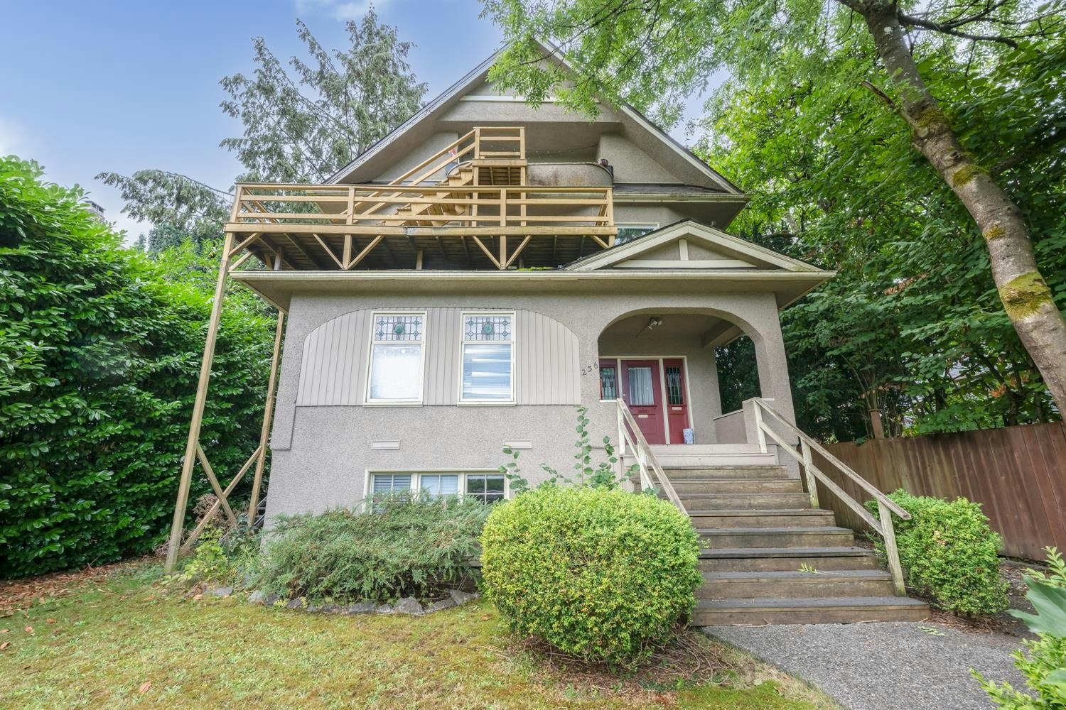 236 W 12th Avenue, Vancouver, BC, V5Y 1T8