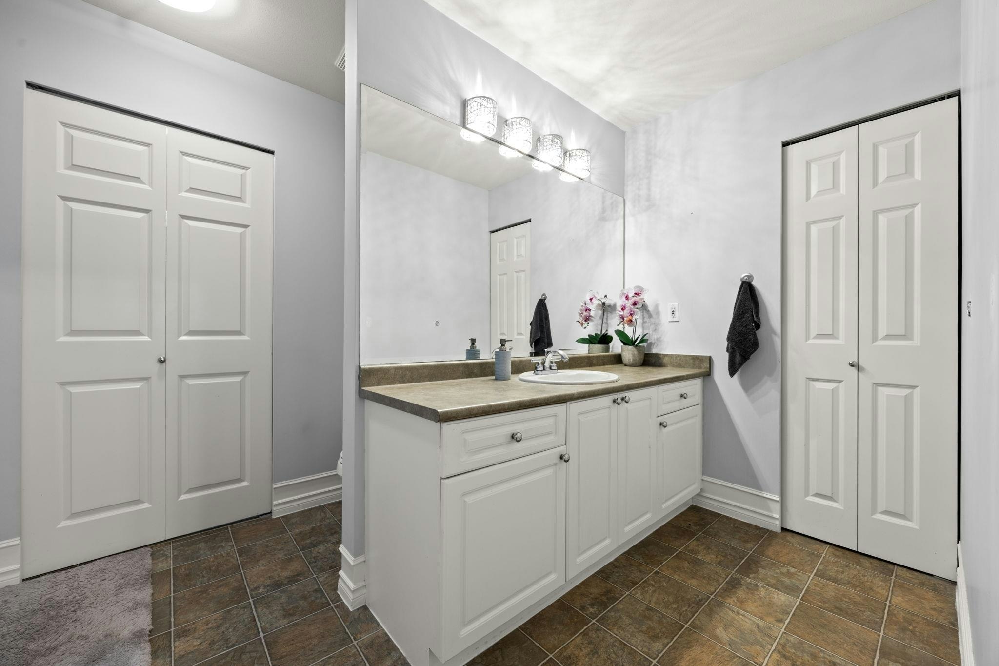 20496 67 Avenue, Langley, BC, V2Y 2X9 - 11