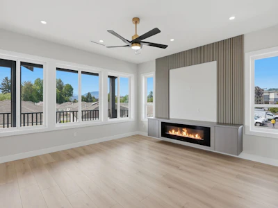 46046 Southlands Crescent - 2