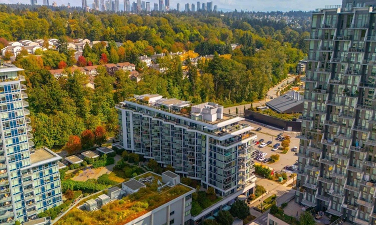 706-3557 Sawmill Crescent