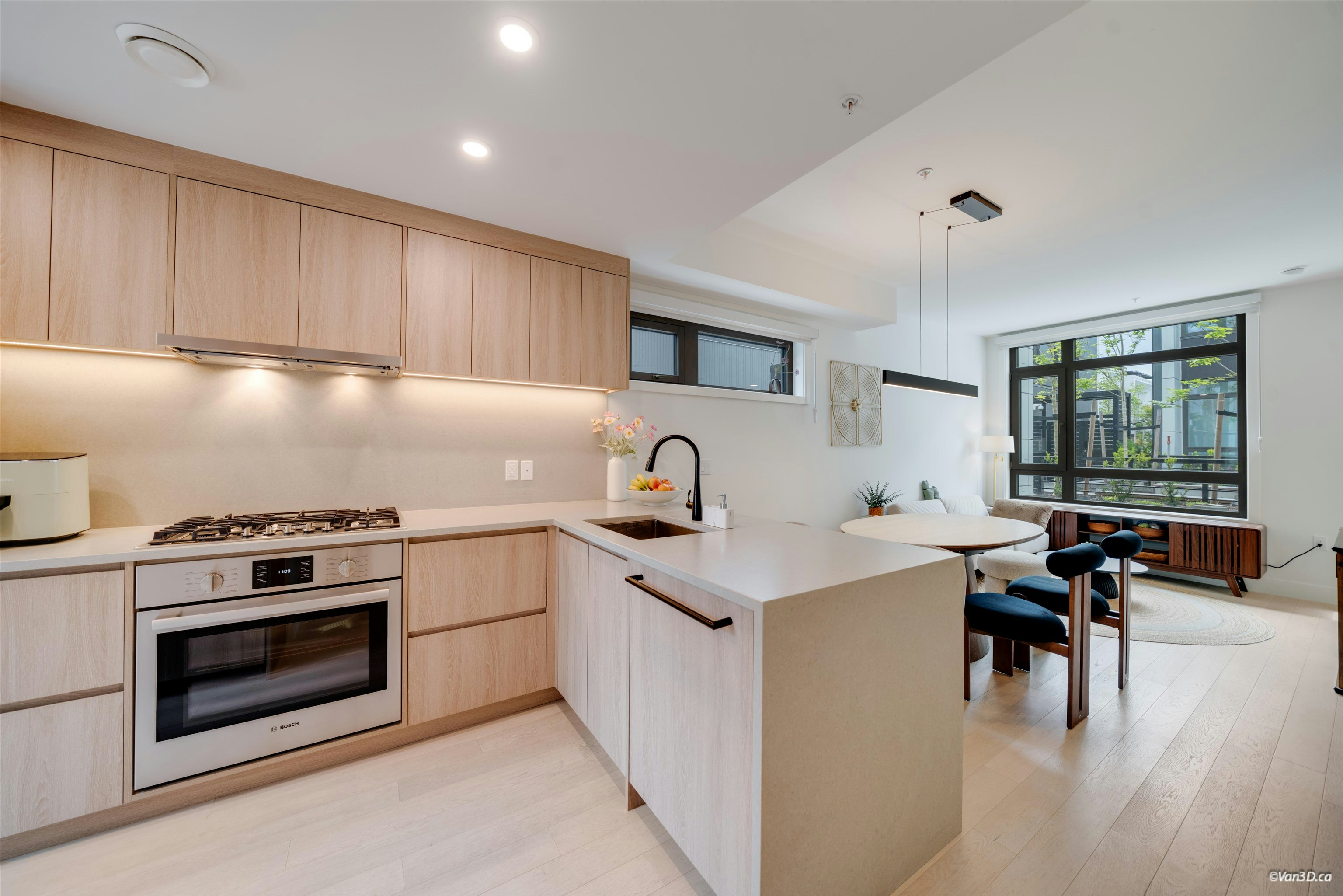6292 Oak Street, Vancouver, BC, V6M 2W4 - 22