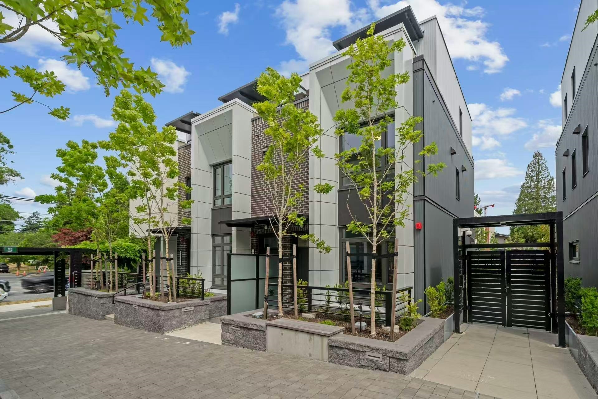 6292 Oak Street, Vancouver, BC, V6M 2W4