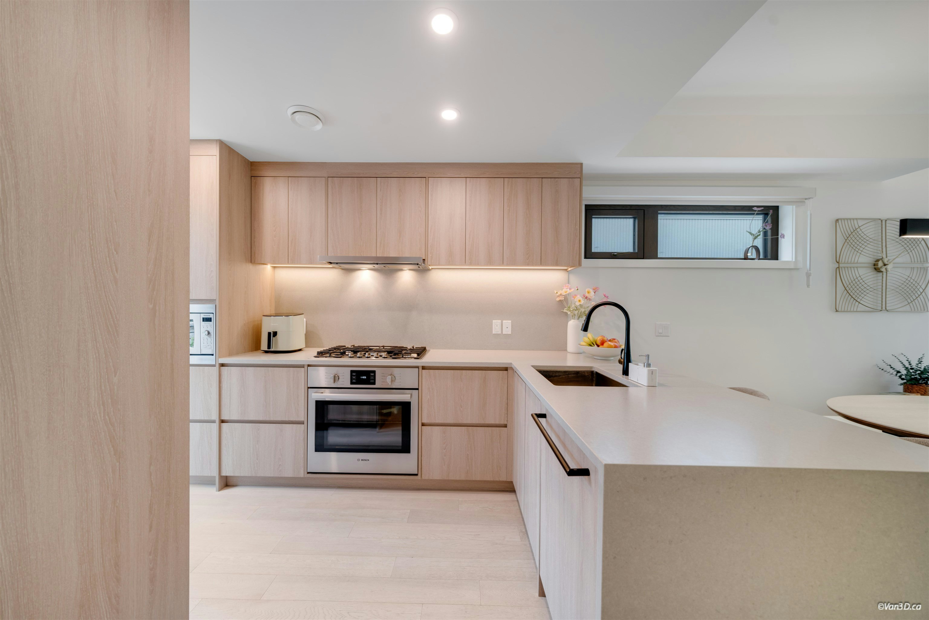 6292 Oak Street, Vancouver, BC, V6M 2W4 - 21