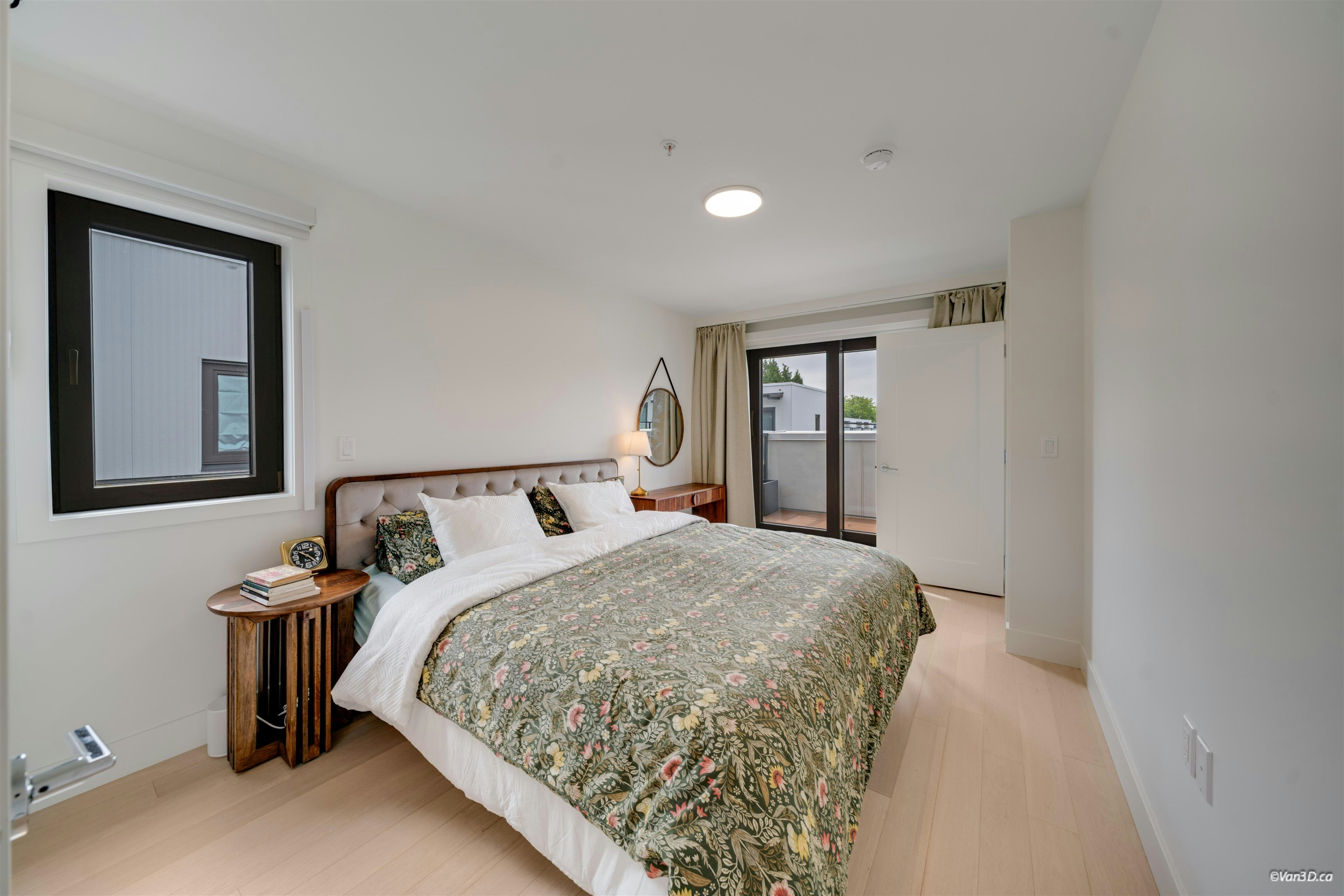 6292 Oak Street - 5
