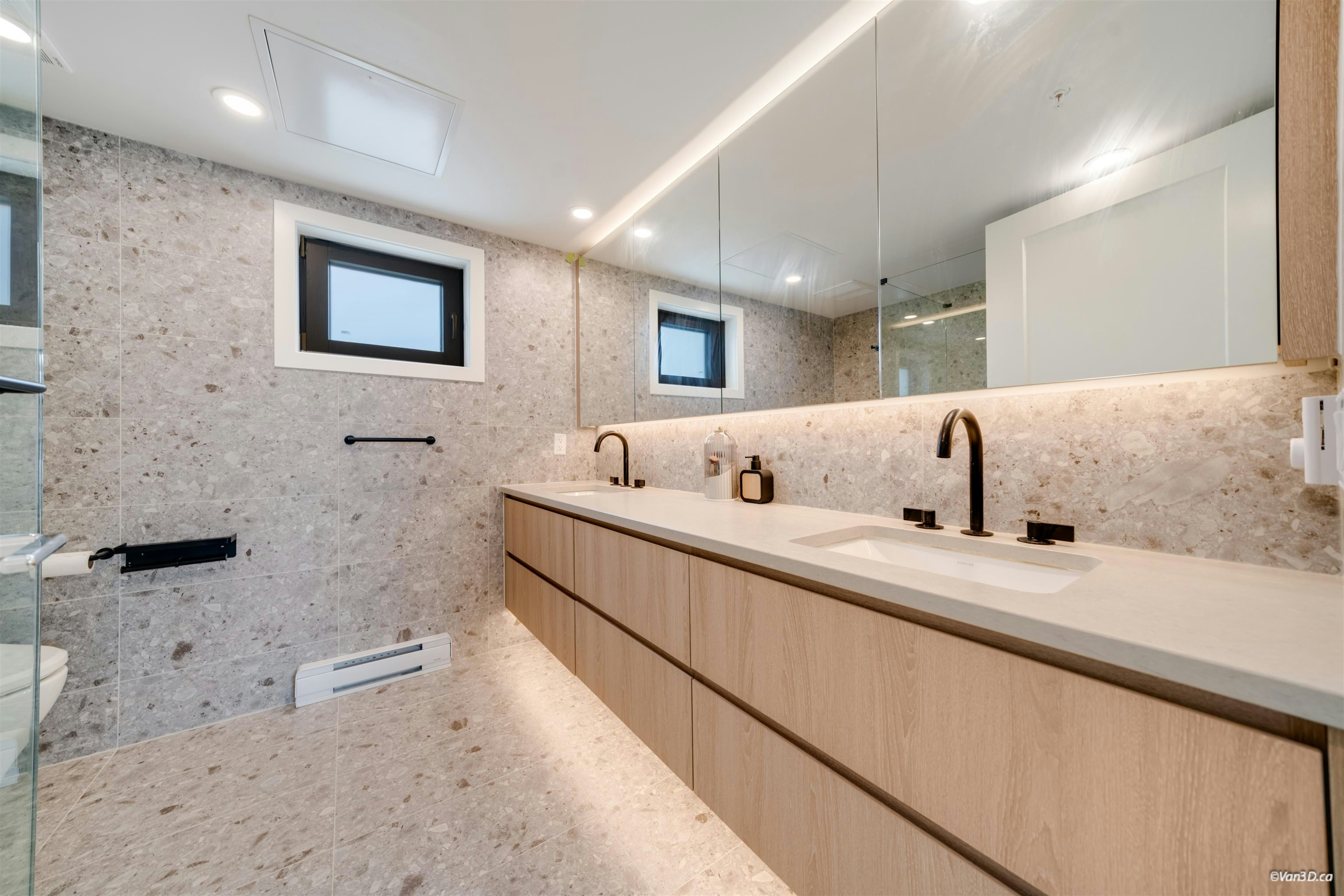 6292 Oak Street, Vancouver, BC, V6M 2W4 - 8