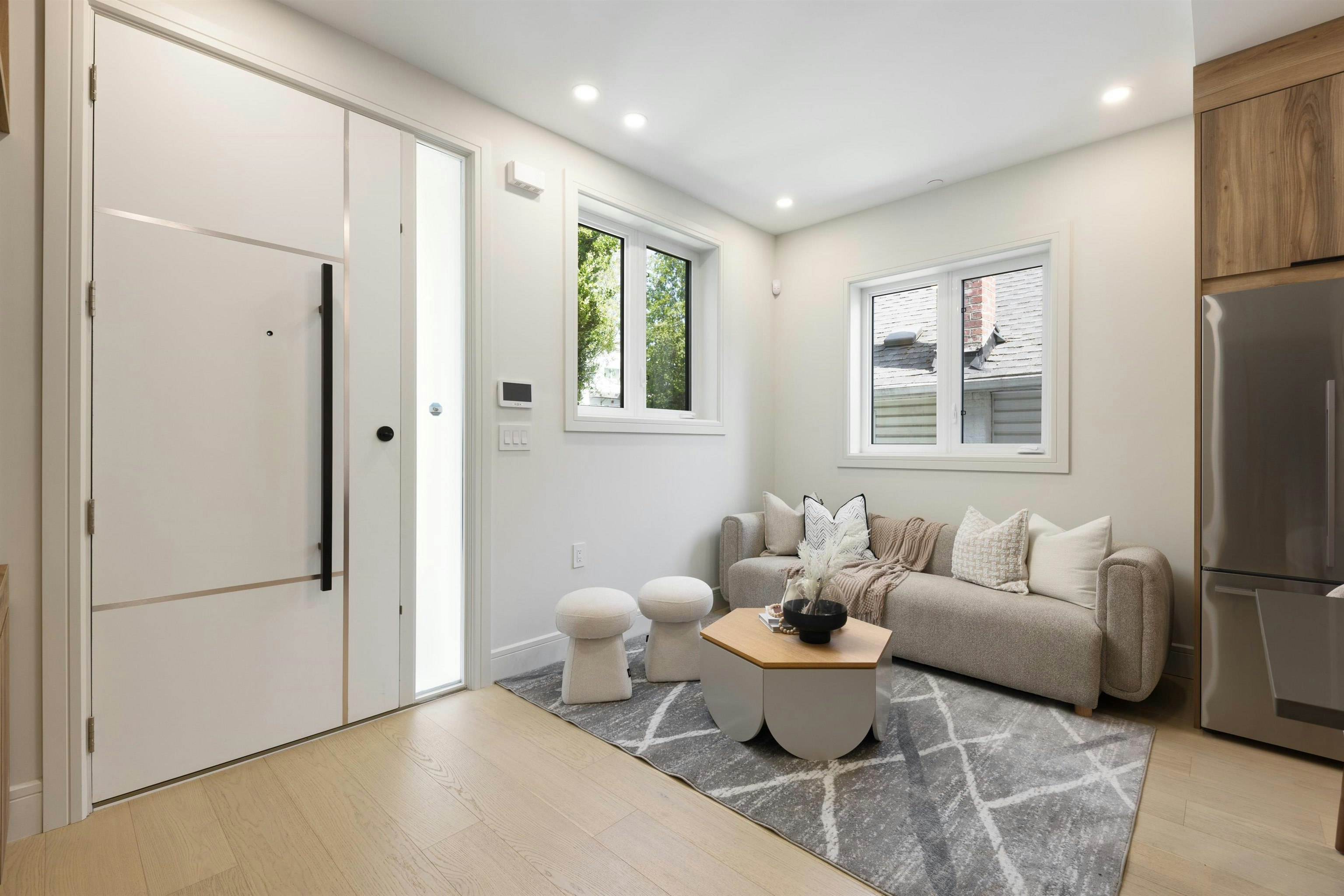 2066 E 1st Avenue, Vancouver, BC, V5N 1B5 - 5