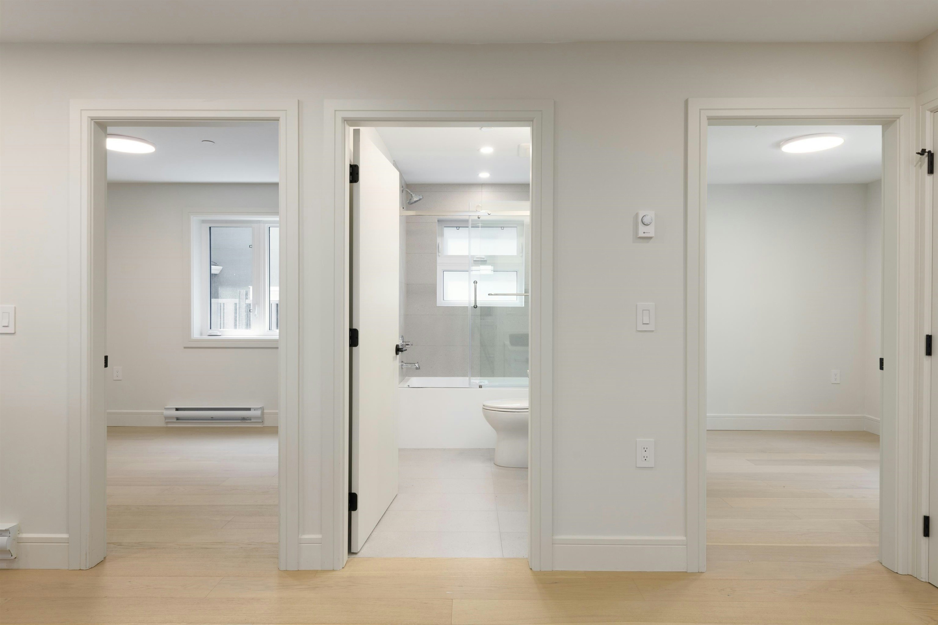 2066 E 1st Avenue, Vancouver, BC, V5N 1B5 - 22