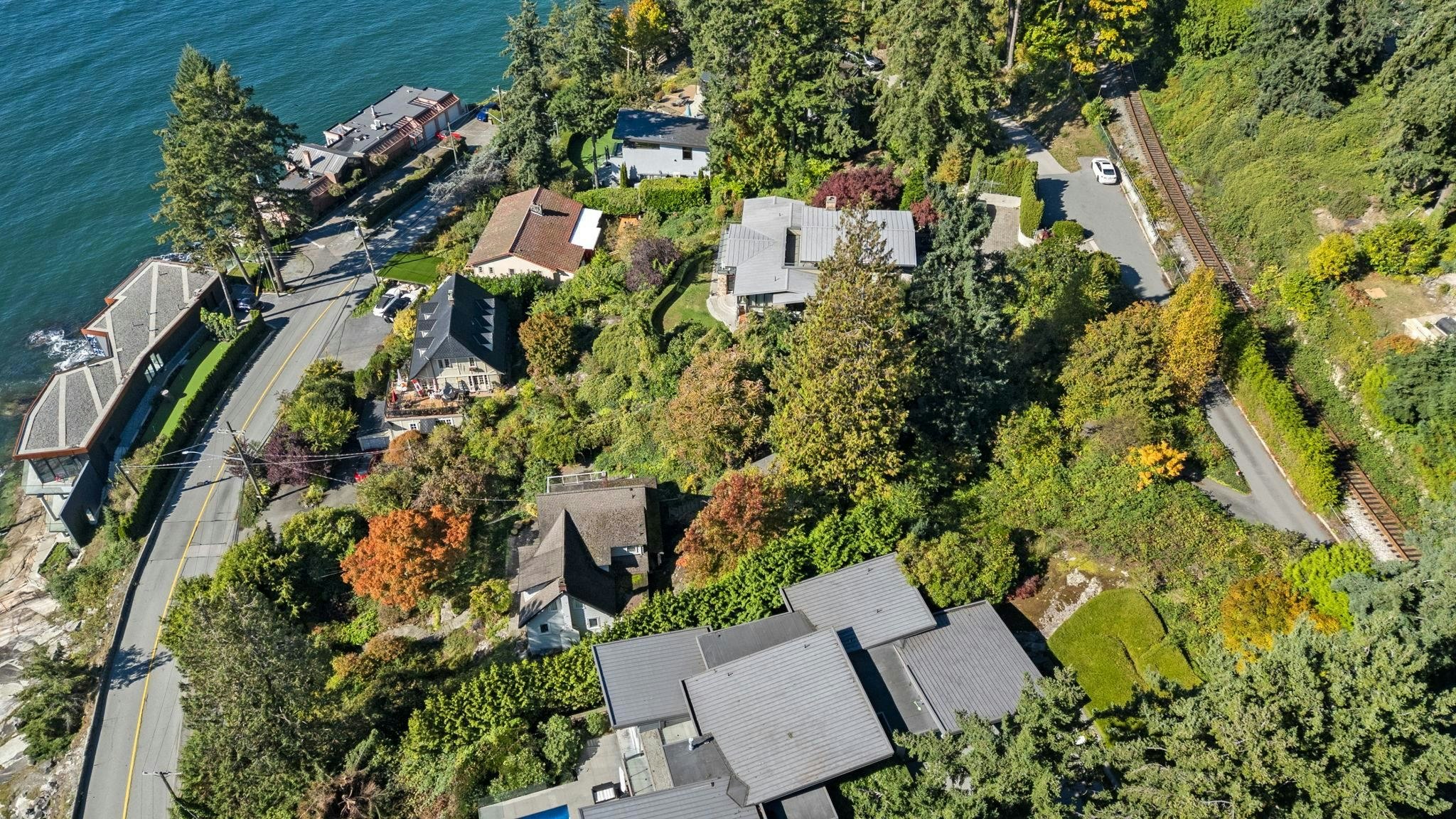 3721 Sunset Lane, West Vancouver, BC, V7V 1N3 - 18
