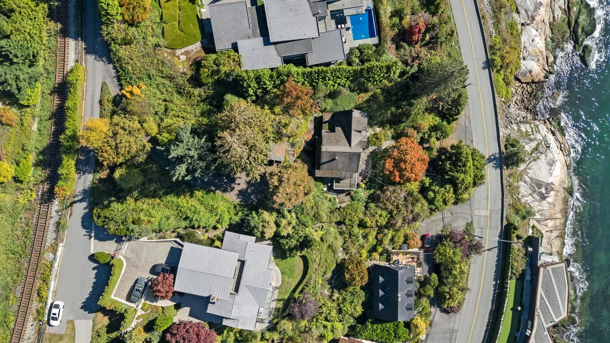 3721 Sunset Lane, West Vancouver, BC, V7V 1N3 - 15