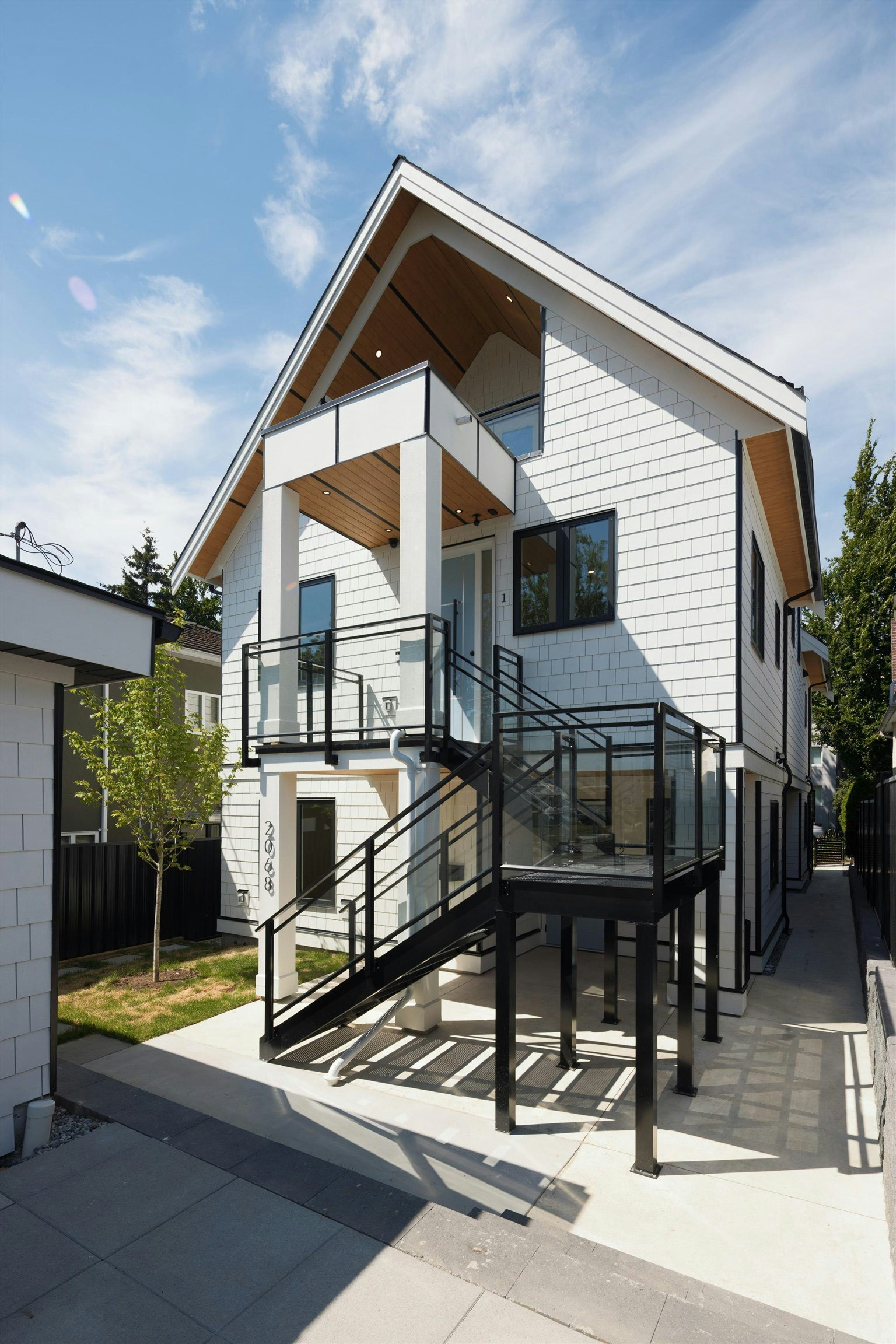2068 E 1st Avenue, Vancouver, BC, V5N 1B5