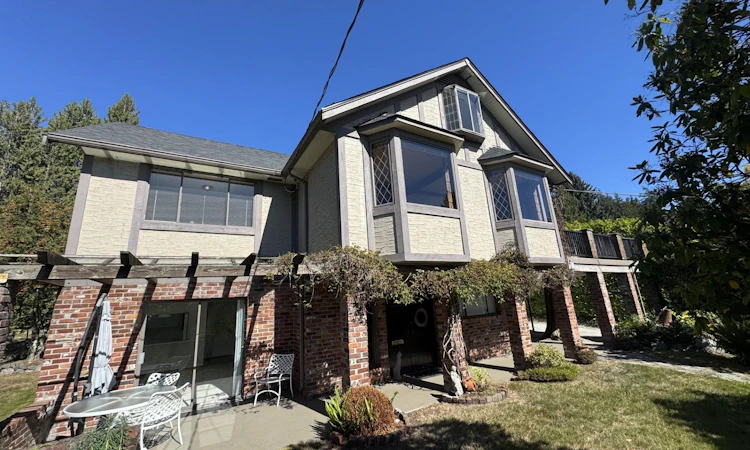 350 E Windsor Road