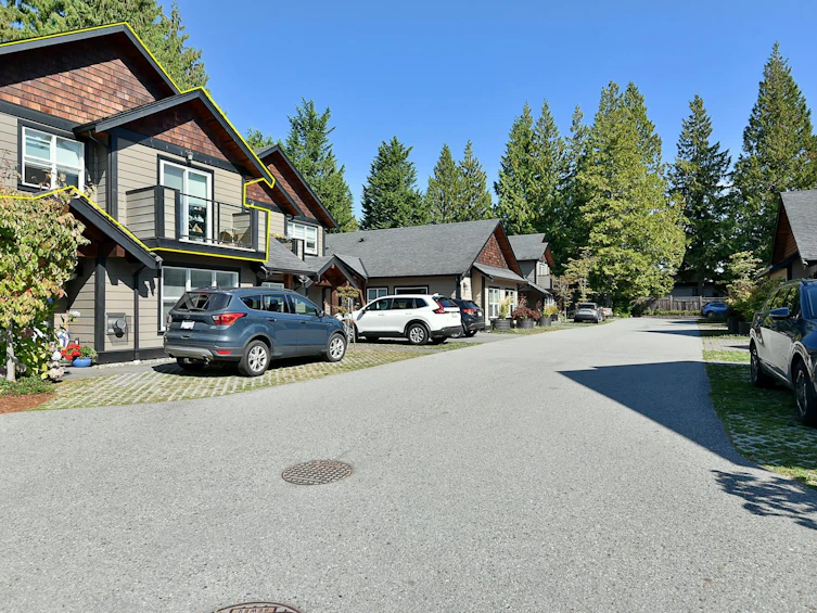 208-518 Shaw Road, Gibsons, BC, V0N 1V8 - 2