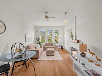 307-1468 St. Andrews Avenue - 2