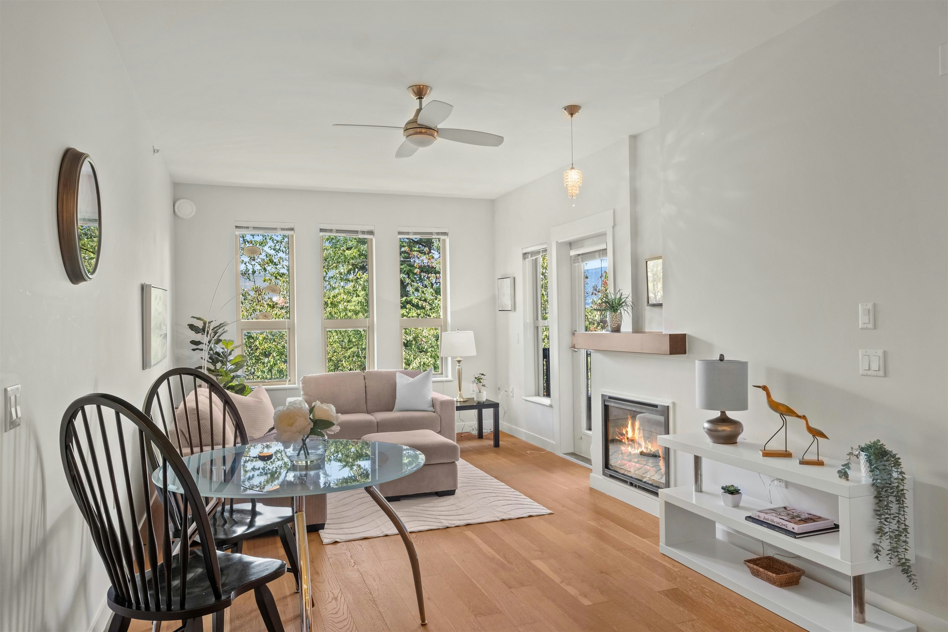 307-1468 St. Andrews Avenue - 3