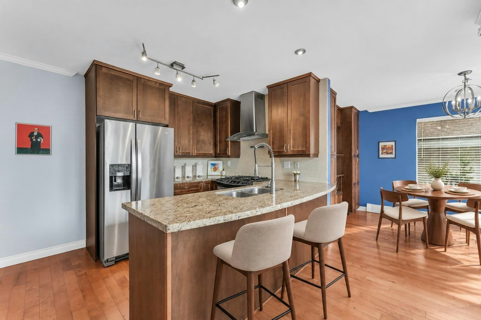 15555 Buena Vista Avenue, Surrey, BC, V4B 1Y9 - 9