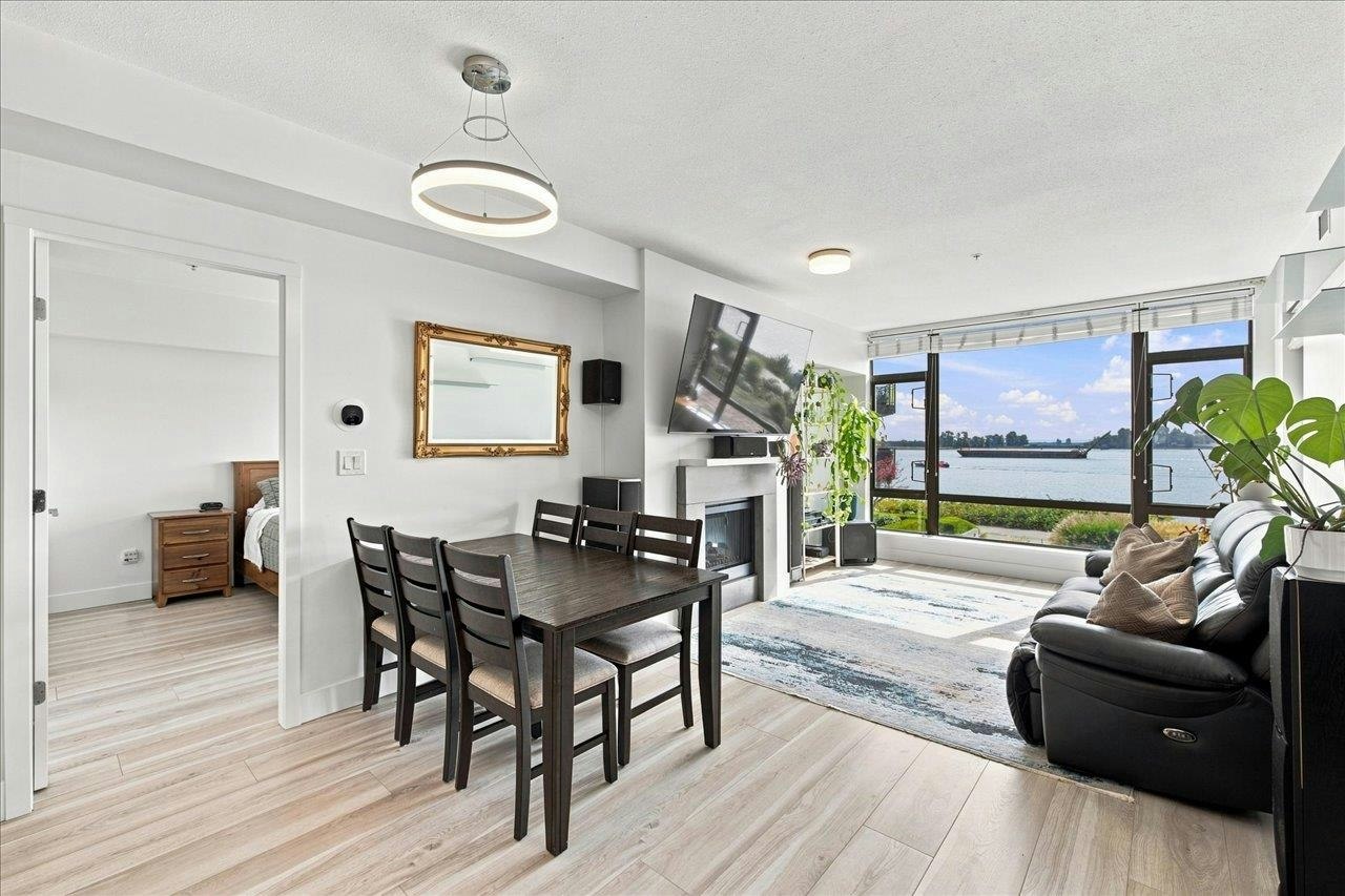 202-14200 Riverport Way, Richmond, BC, V6W 1M4 - 2