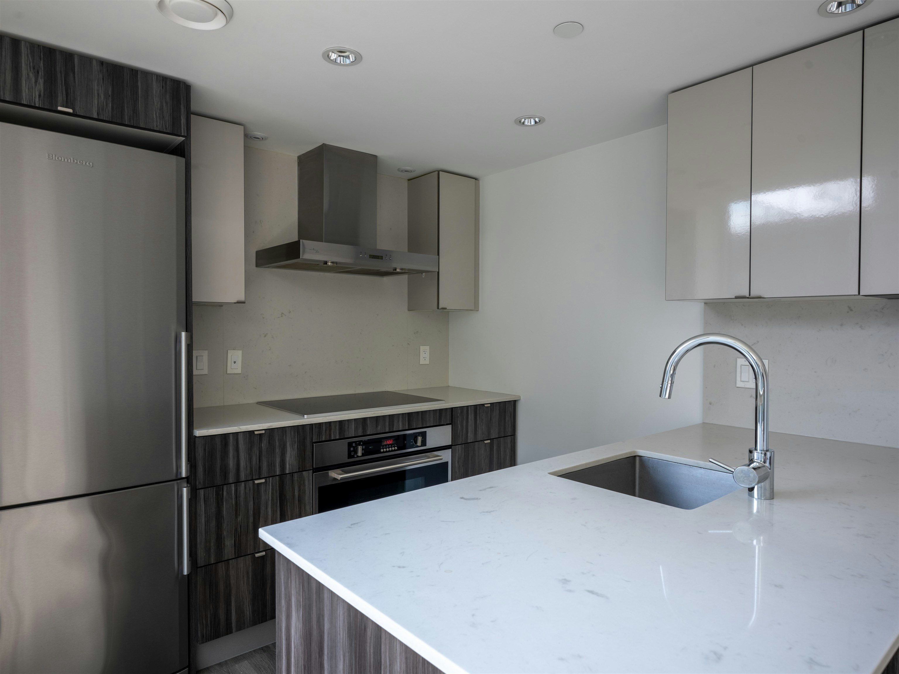 706-1788 Columbia Street, Vancouver, BC, V5Y 0L7 - 3