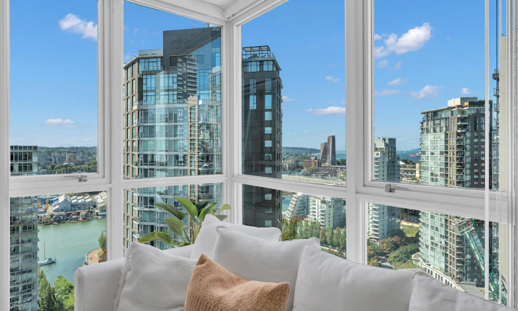 3005-1408 Strathmore Mews