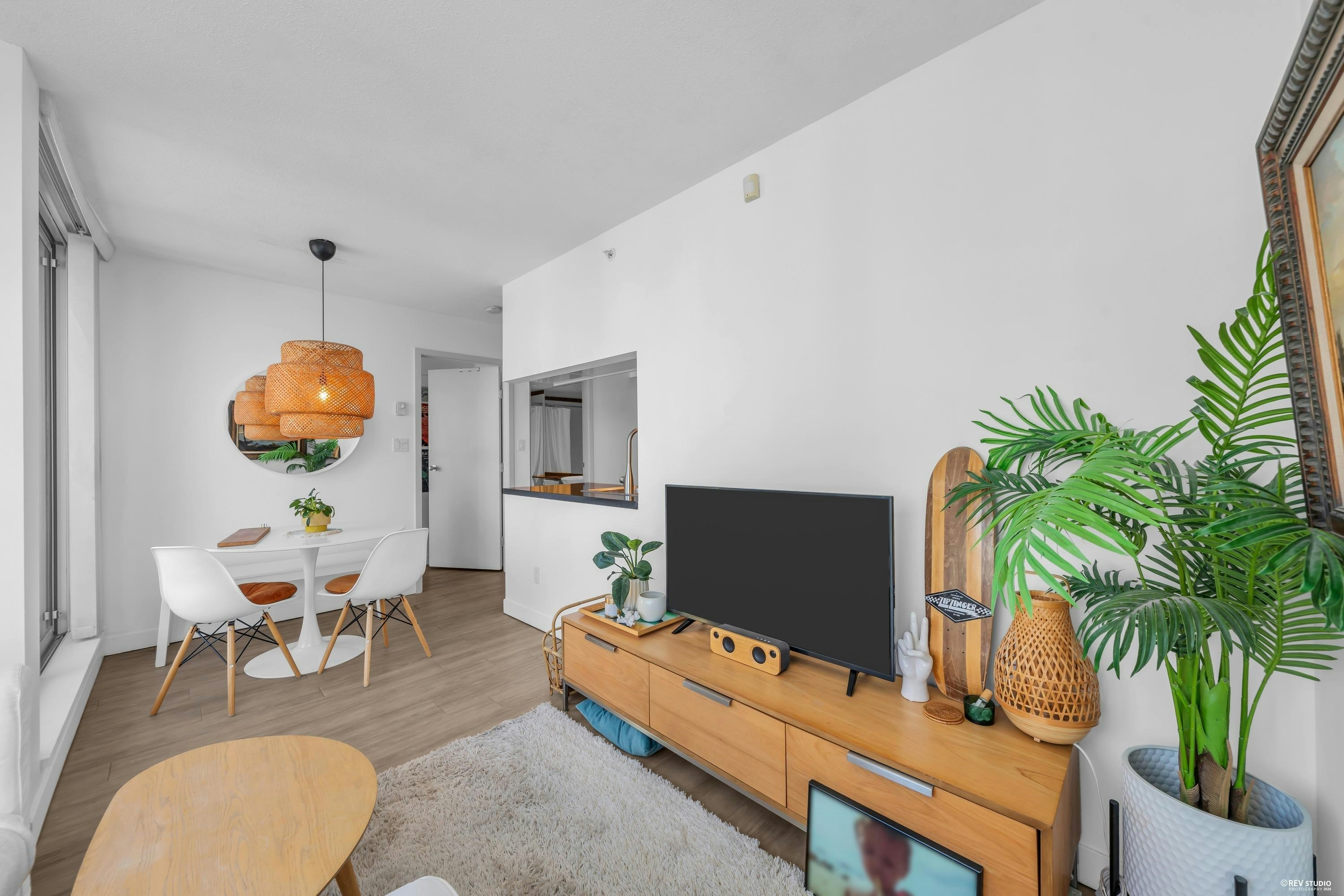 3005-1408 Strathmore Mews - 4