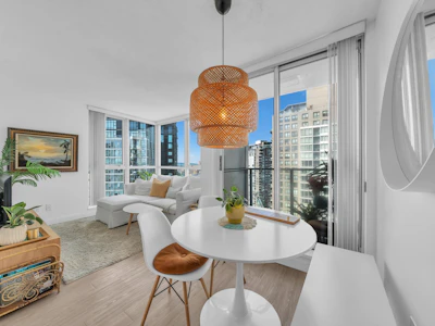 3005-1408 Strathmore Mews - 5