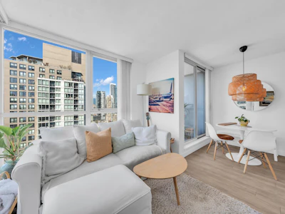 3005-1408 Strathmore Mews - 3