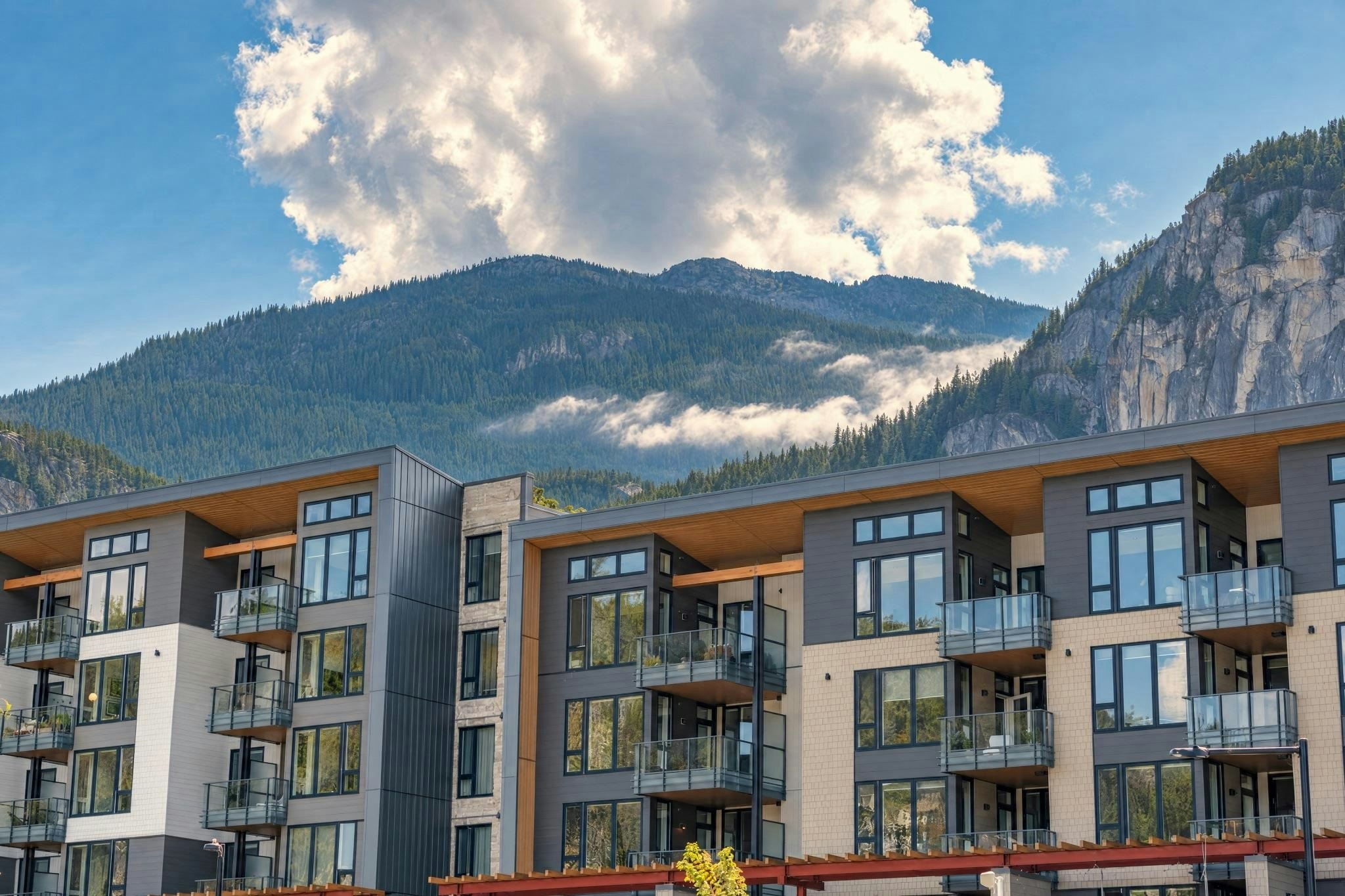 208-1506 Scott Crescent - 3