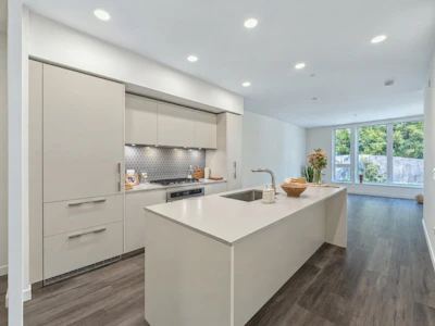 208-1506 Scott Crescent - 5
